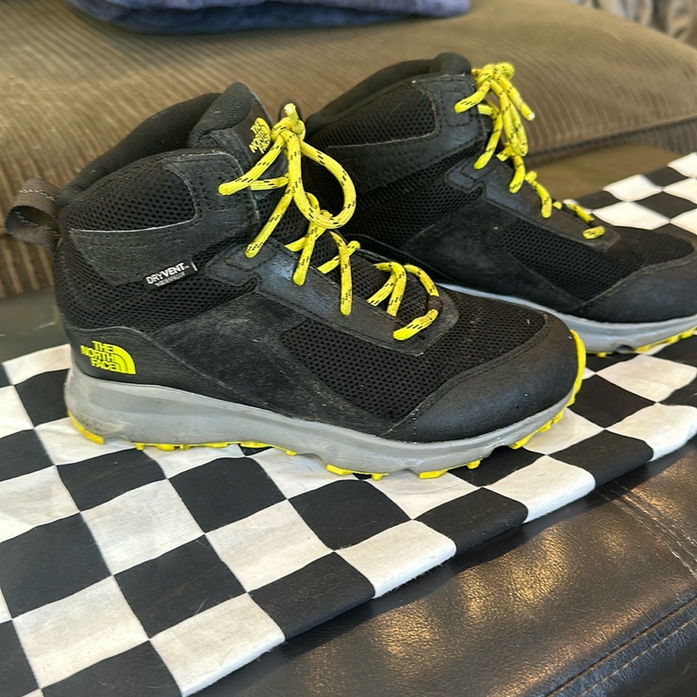 THE NORTH FACE - Kid's Junior Hedgehog Hiker II Mid WP - Walking boots